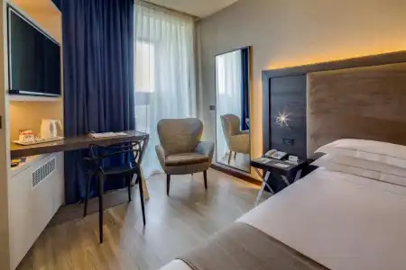 Best Western Plus Farnese - 84
