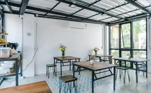 33 Poshtel - 19