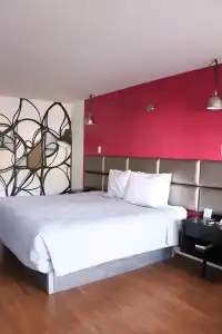 University Inn - 10