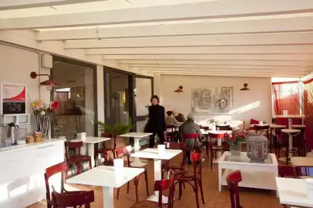 City Guest House - 11