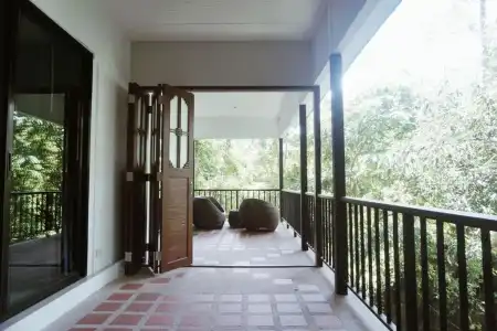 Rock And Treehouse Resort - 20