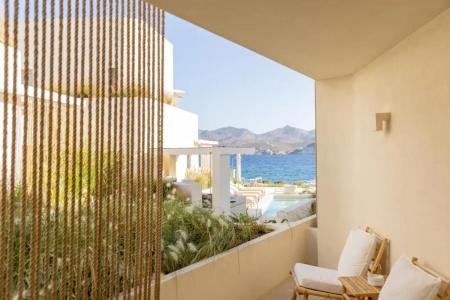 White Pebble Suites - 80