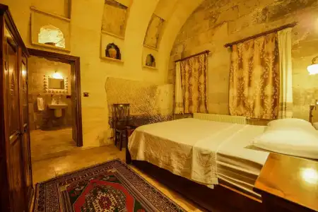 Vineyard Cave - 5
