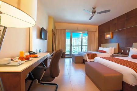 Krystal Urban Cancun & Beach Club - 57