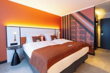 Holiday Inn - the niu, BLADE SOLINGEN by IHG - 74