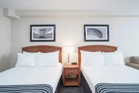 Sandmans & Suites Calgary West - 39