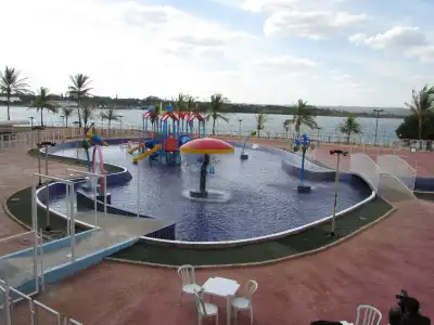 Bay Park Resort - 8