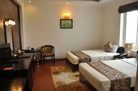 Golden Halong - 4