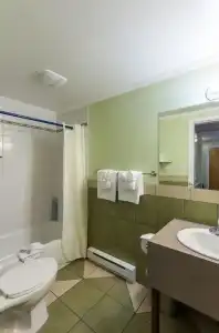Oasis Inn - 33