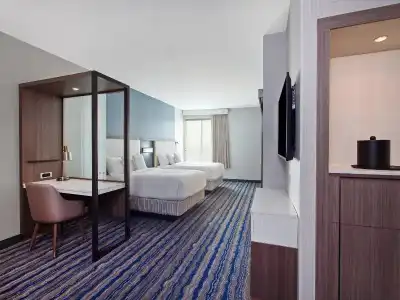 SpringHill Suites by Marriott Huntington Beach Orange County - 34