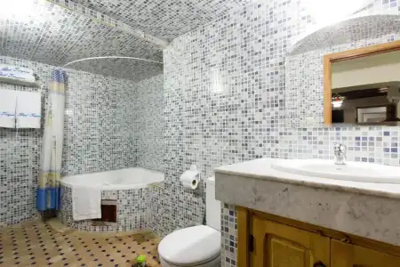 Riad Taryana - 31