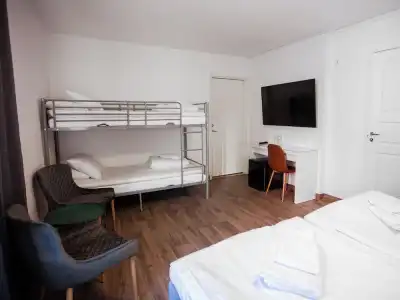 Aveny Bed & Breakfast - 16