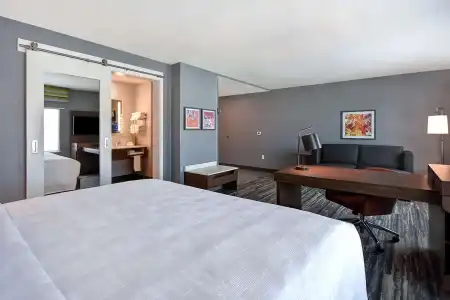 Hampton Inn & Suites Las Vegas Convention Center - No Resort Fee - 35