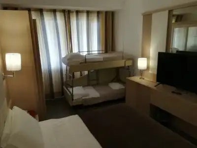 Grand Admiral Palace - 4