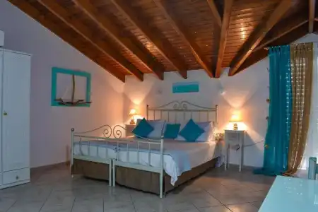 Andriana - 78