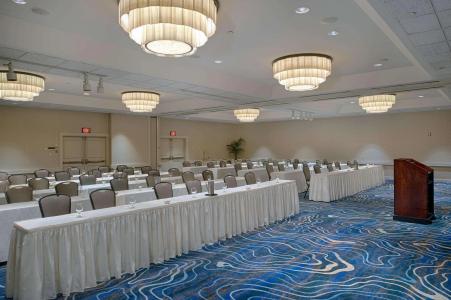 DoubleTree by Hilton Tulsa Downtown - 26