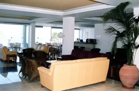 St. George Gardens & Suites - 12