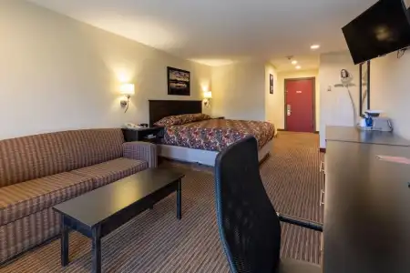 Rabbit Ears Motel - 23