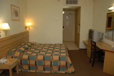Adi Eilat - 36