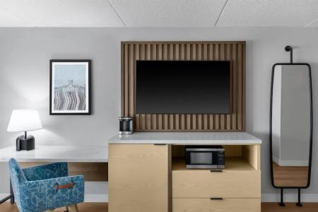 DoubleTree by Hilton South Bend - 48