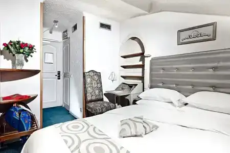 Golden Tulip Cannes de Paris - 96