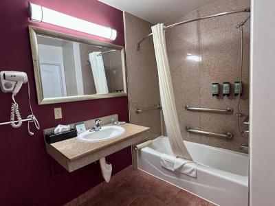 Best Western Burbank Airport Inn - 36