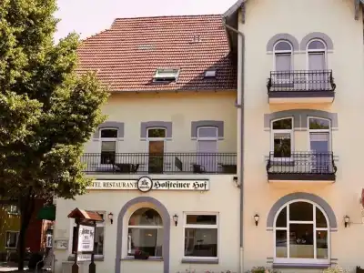 Hotel-Restaurant Holsteiner Hof - 0
