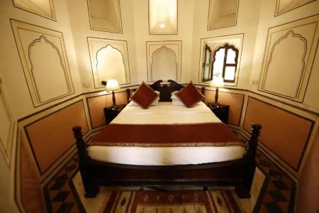 Narain Niwas Palace - 129