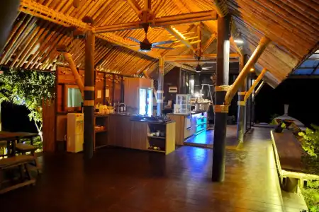 AHA Lanta Cozy Hostel - 13