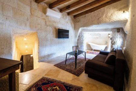Tulip Cave Suites - 215