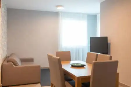 Mosella Suite - 120