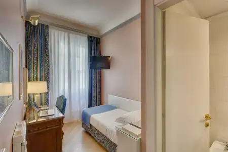 Rivoli Boutique - 12