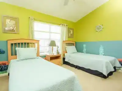 Silver Palm Retreat - 4