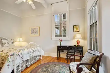 Maison Perrier Bed & Breakfast - 10
