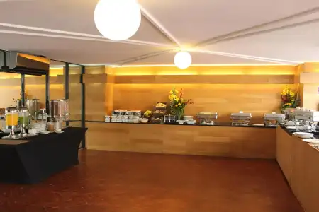 El Ejecutivo by Reforma Avenue - 21
