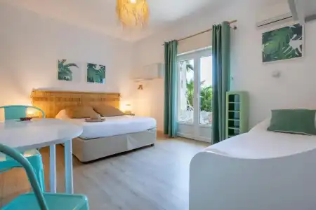 Hôtel Almanarre Plage - 44