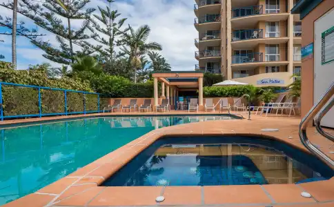 San Mateo on Broadbeach - 12
