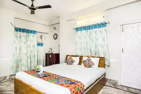 Ghosh Villa Guest House by FabHotels - 2