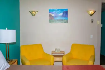 Bowmont Motel - 68