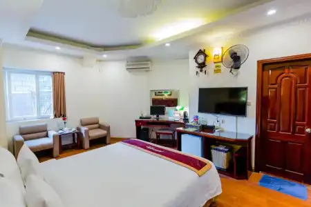 - 61 Luong Ngoc Quyen - 54