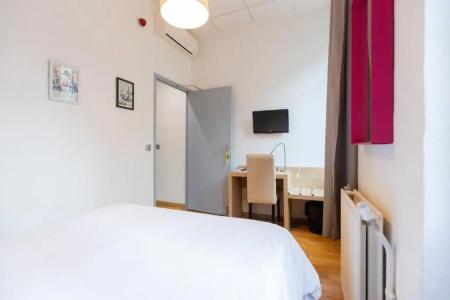 Hôtel Edmond Rostand - 77