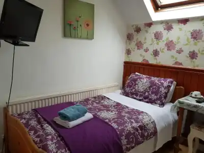 Adams Guest House - 25
