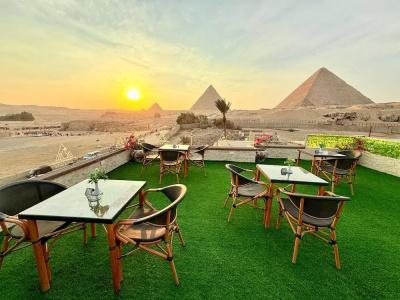 Seven Pyramids Inn - 21