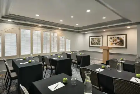 Hilton Checkers Los Angeles - 33