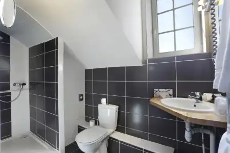 Hôtel Les Tilleuls, Bourges - 23