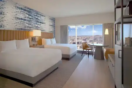 Doubletree by Hilton Cedar Rapids Convention Complex - 44