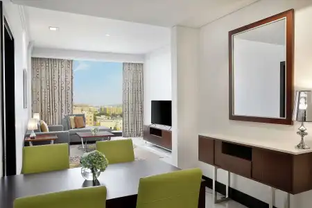 DoubleTree by Hilton Doha - Al Sadd - 4