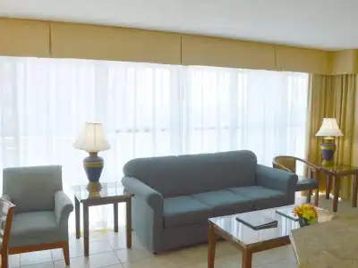 Carolinian Beach Resort by Vacasa - 4