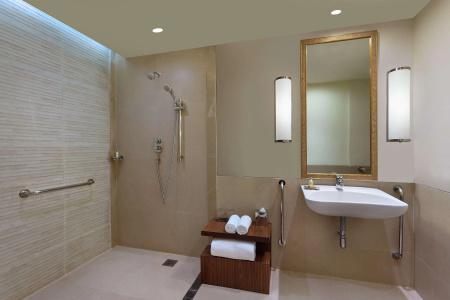 DoubleTree by Hilton Agra - 9
