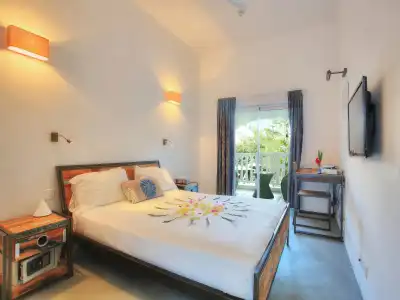 Esprit Libre Restaurant and Guest House - 1